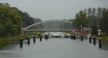 Schleusung Elbe Lbeck Kanal